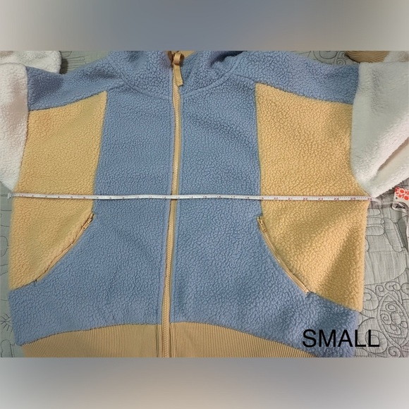 NWT Free People Hit The Slopes Fleece Sherpa Jacket Oversized blue yellow - Picture 12 of 16